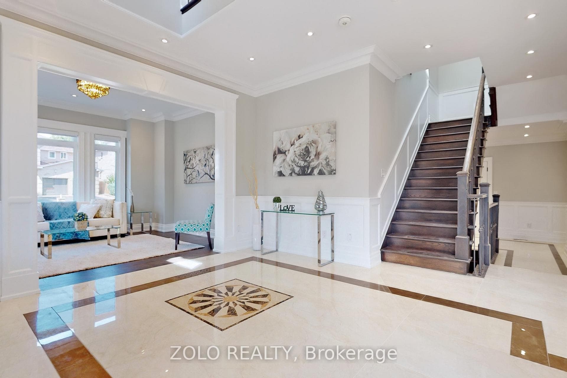1 White Avenue photo 4