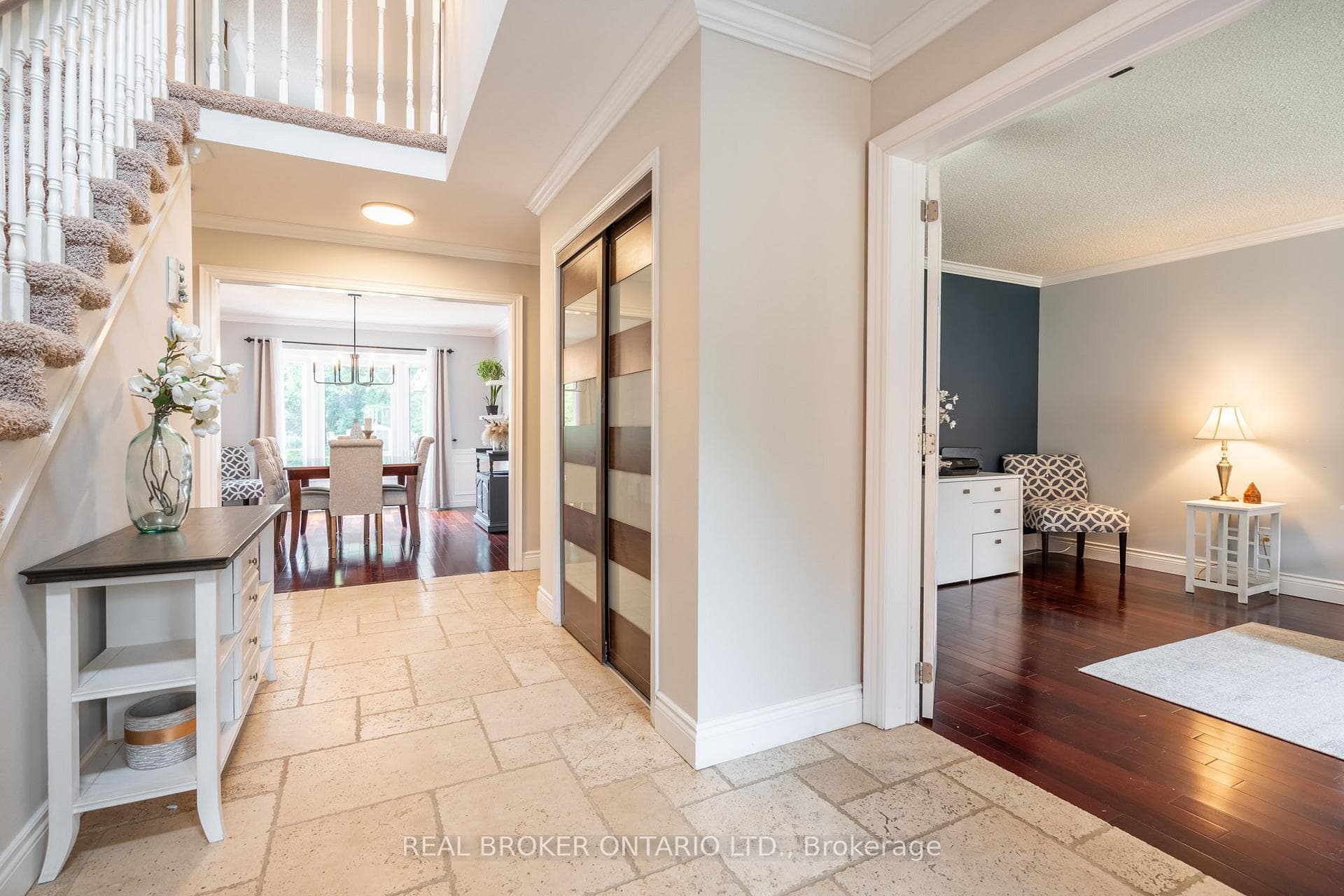 6 Forestview Drive photo 4