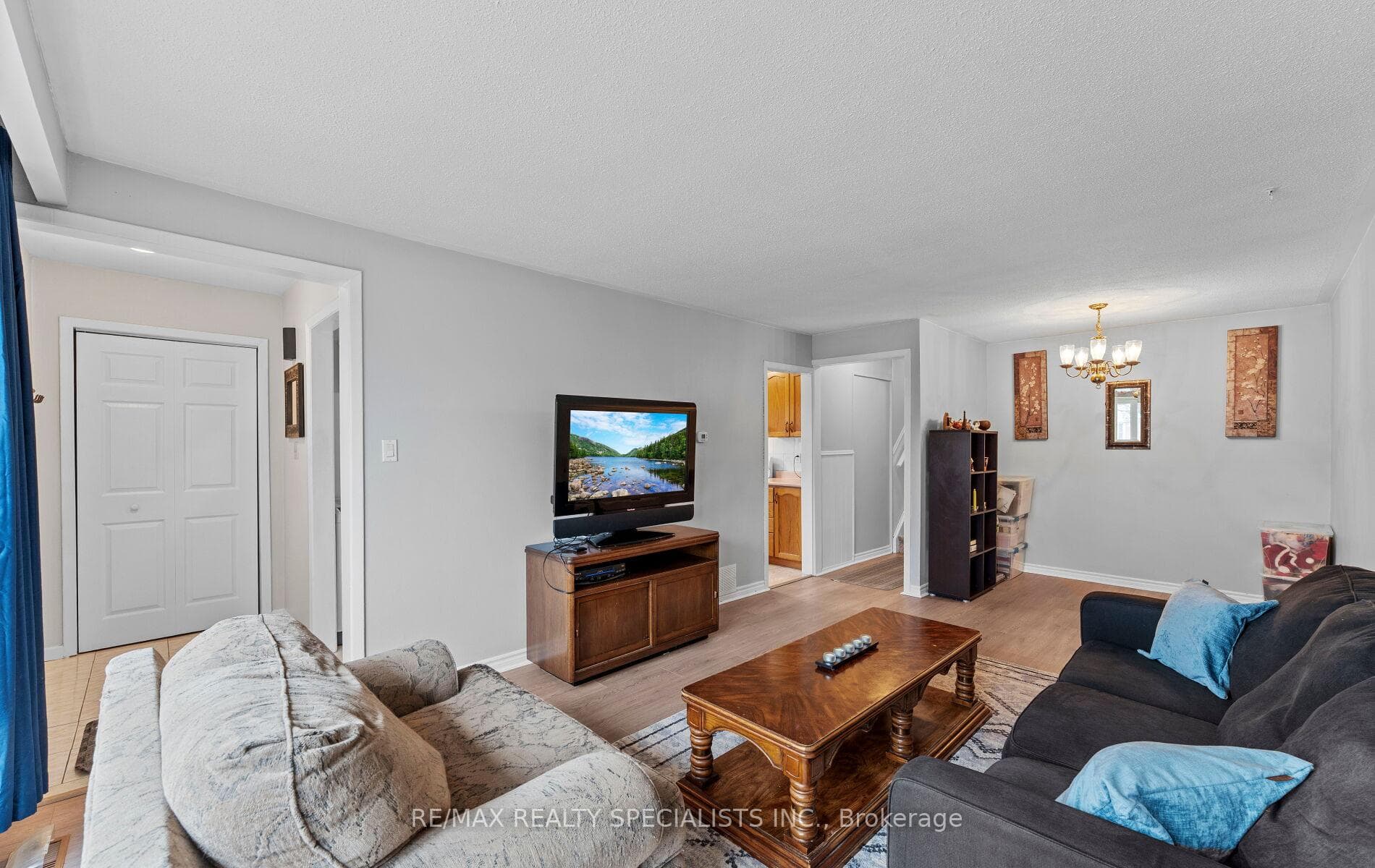 Brand new flooring, open concept feel
