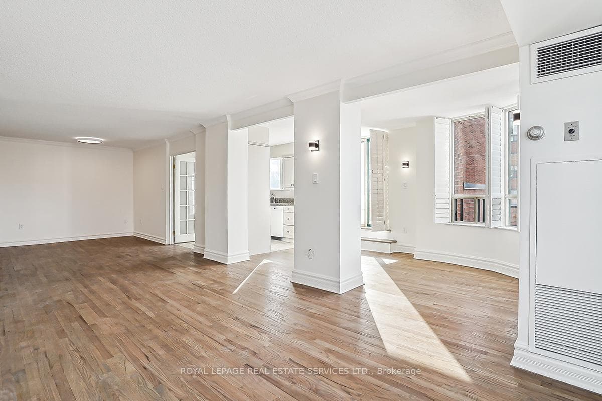 221 Robinson Street Unit 215 photo 6