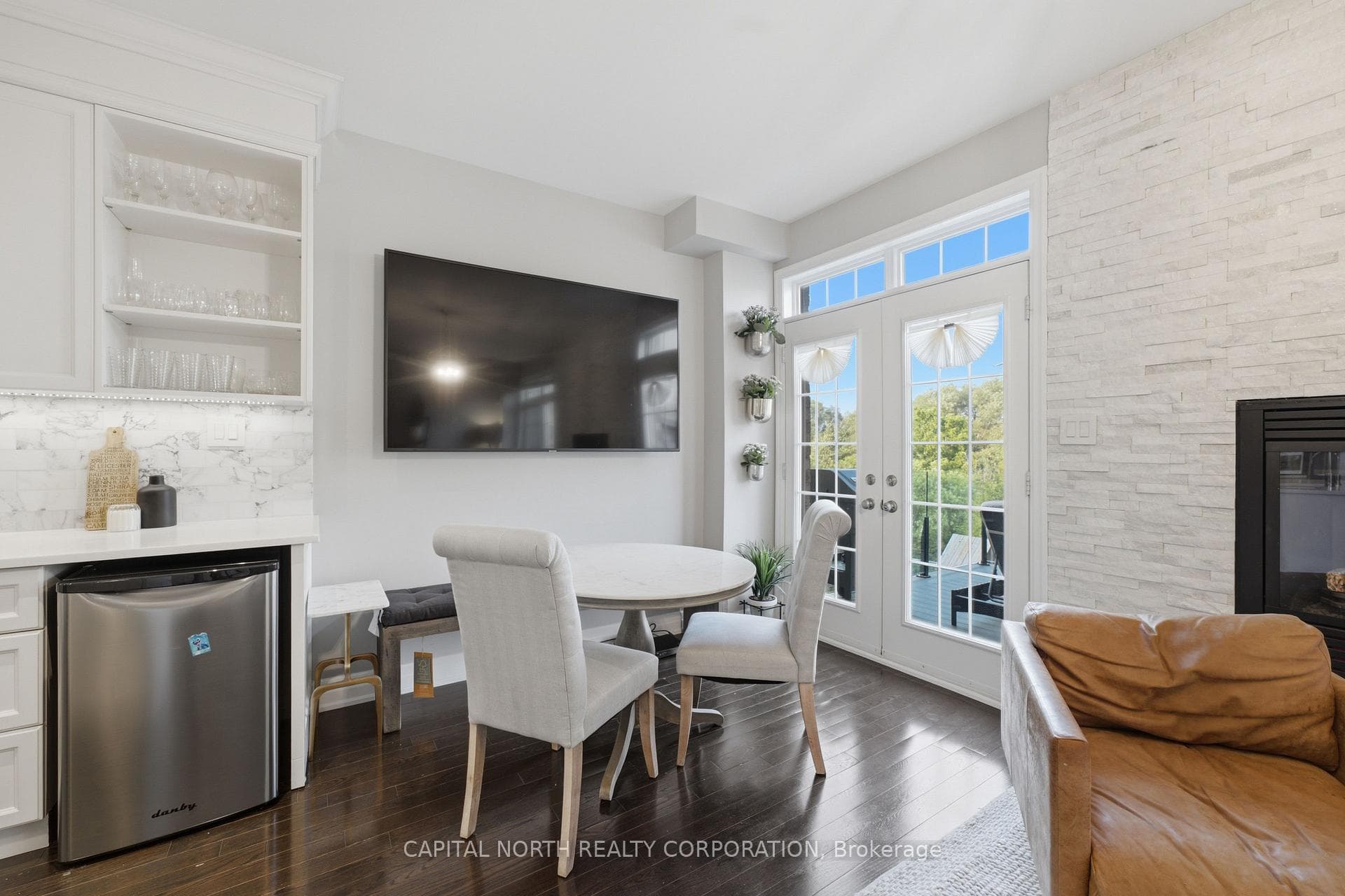 18 Alex Campbell Crescent photo 10