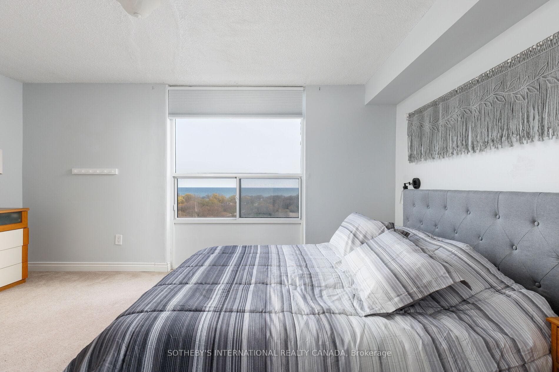 1515 Lakeshore Road Unit 1103 photo 15