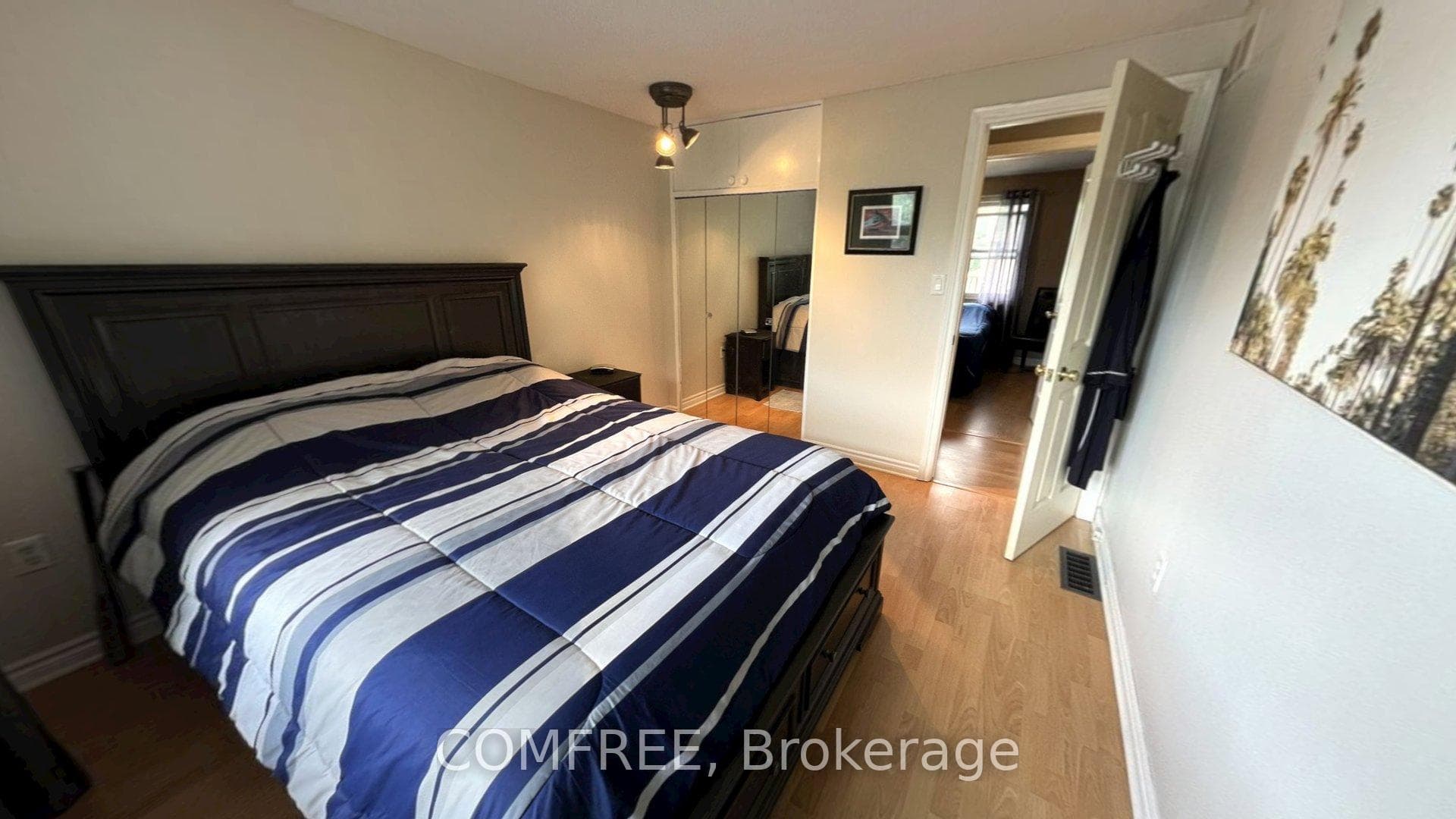 275 Margaret Street photo 10