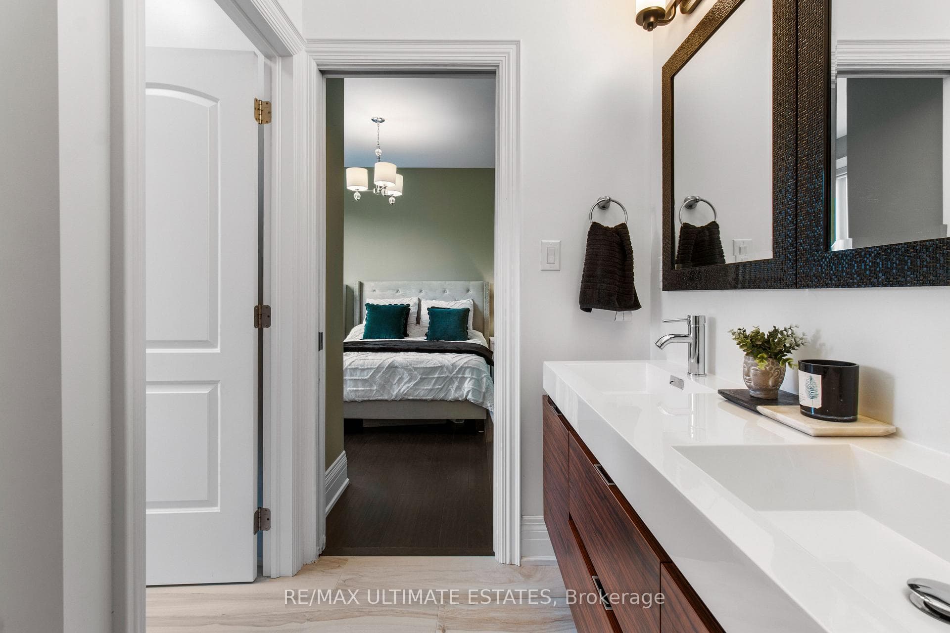 38 Devondale Avenue photo 33