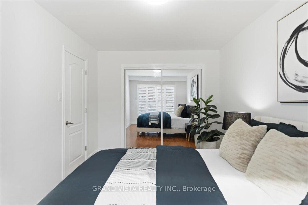 269 Timberbank Boulevard photo 15