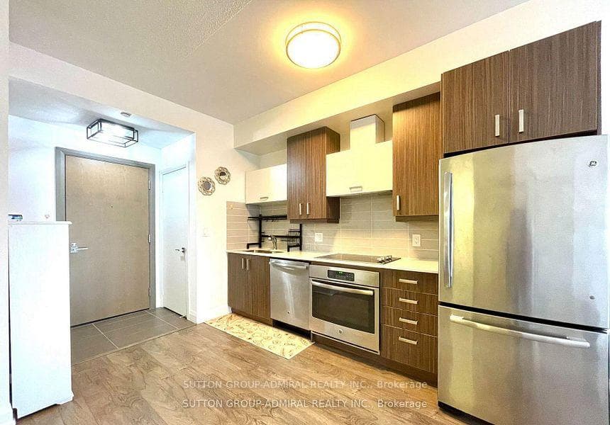 18 Uptown Drive Unit 310 photo 6