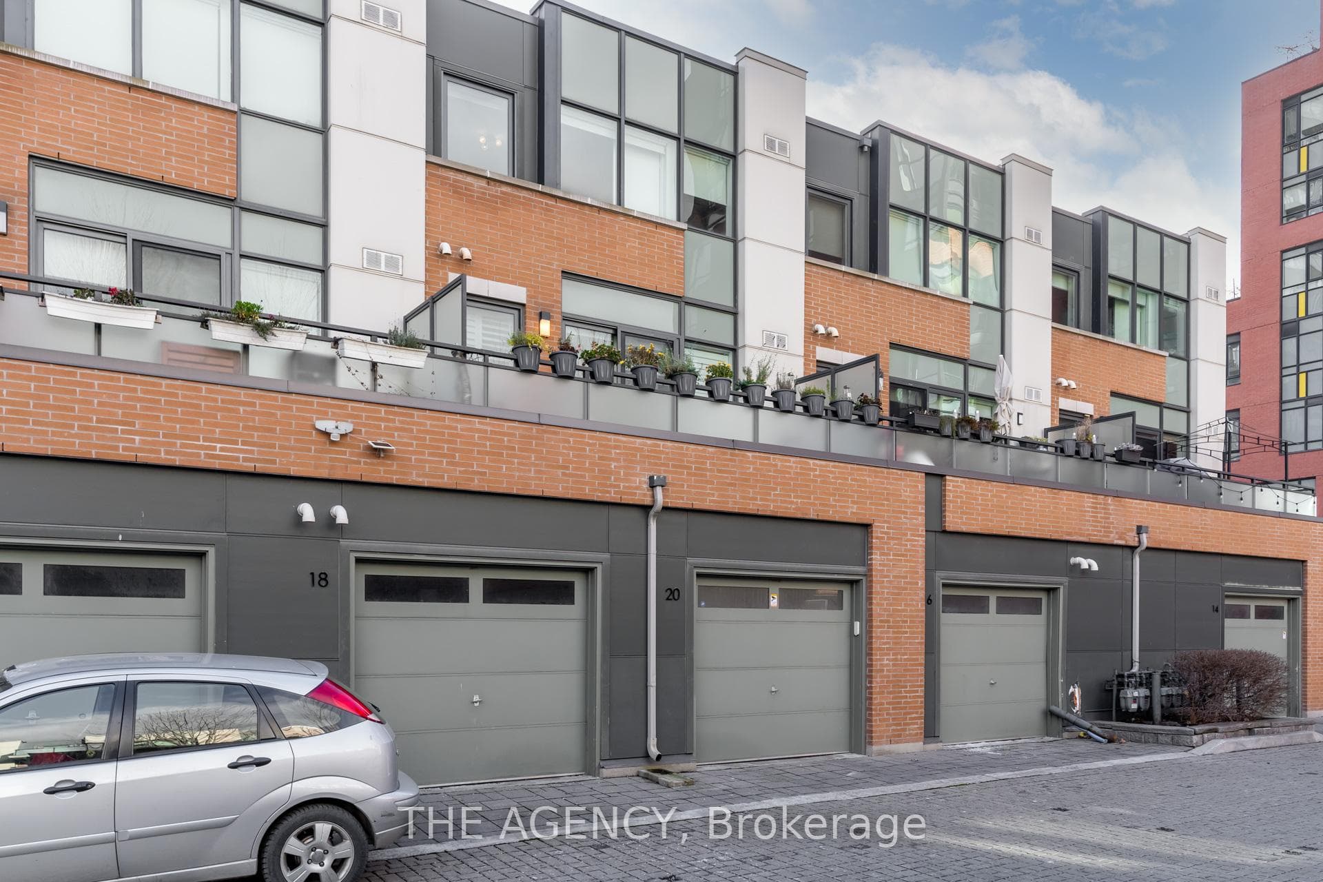 20 Cole Street photo 32