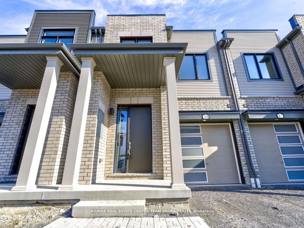 29 Sorbara Way photo 1