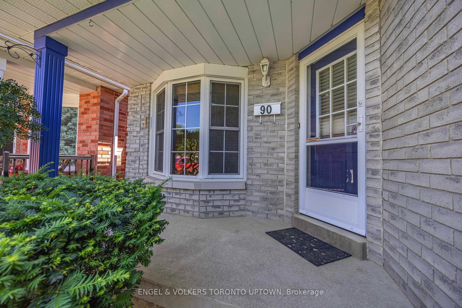 90 Gray Avenue photo 3
