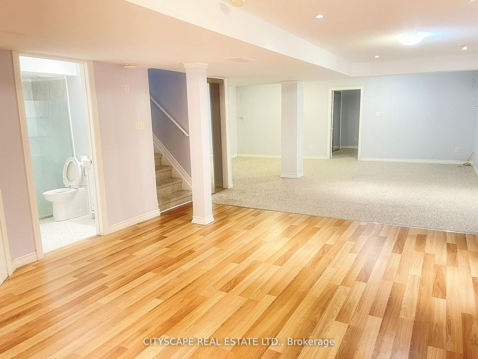 544 Robert Ferrie Drive photo 32