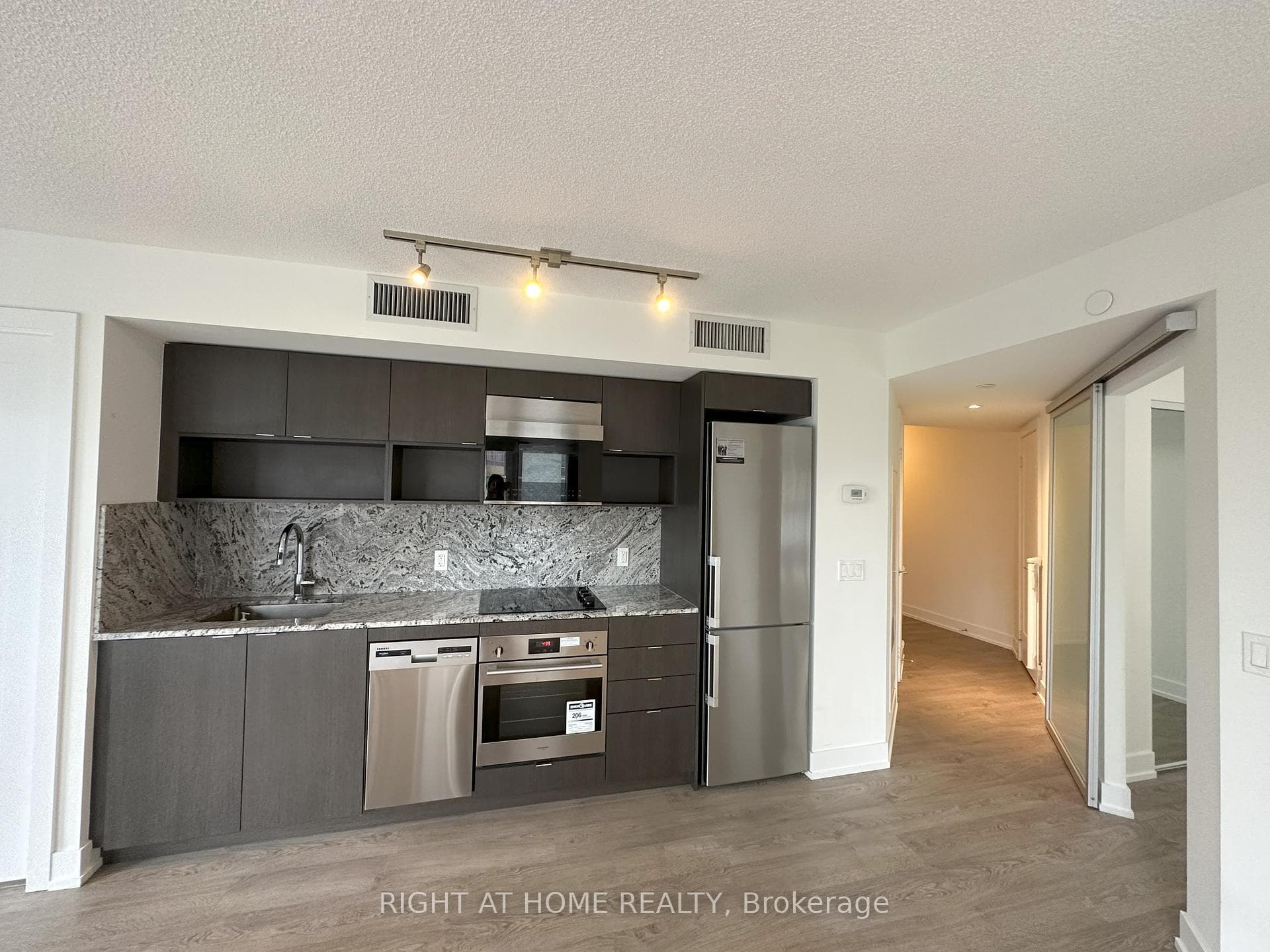 9 Mabelle Avenue Unit 1316 photo 11