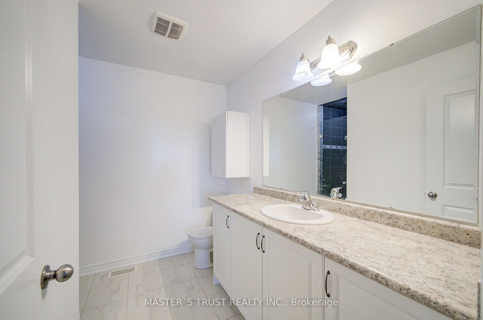 569 Grange Way photo 15