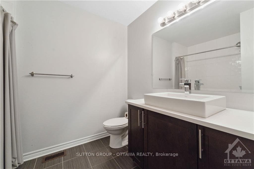 248 KEYROCK Drive photo 19