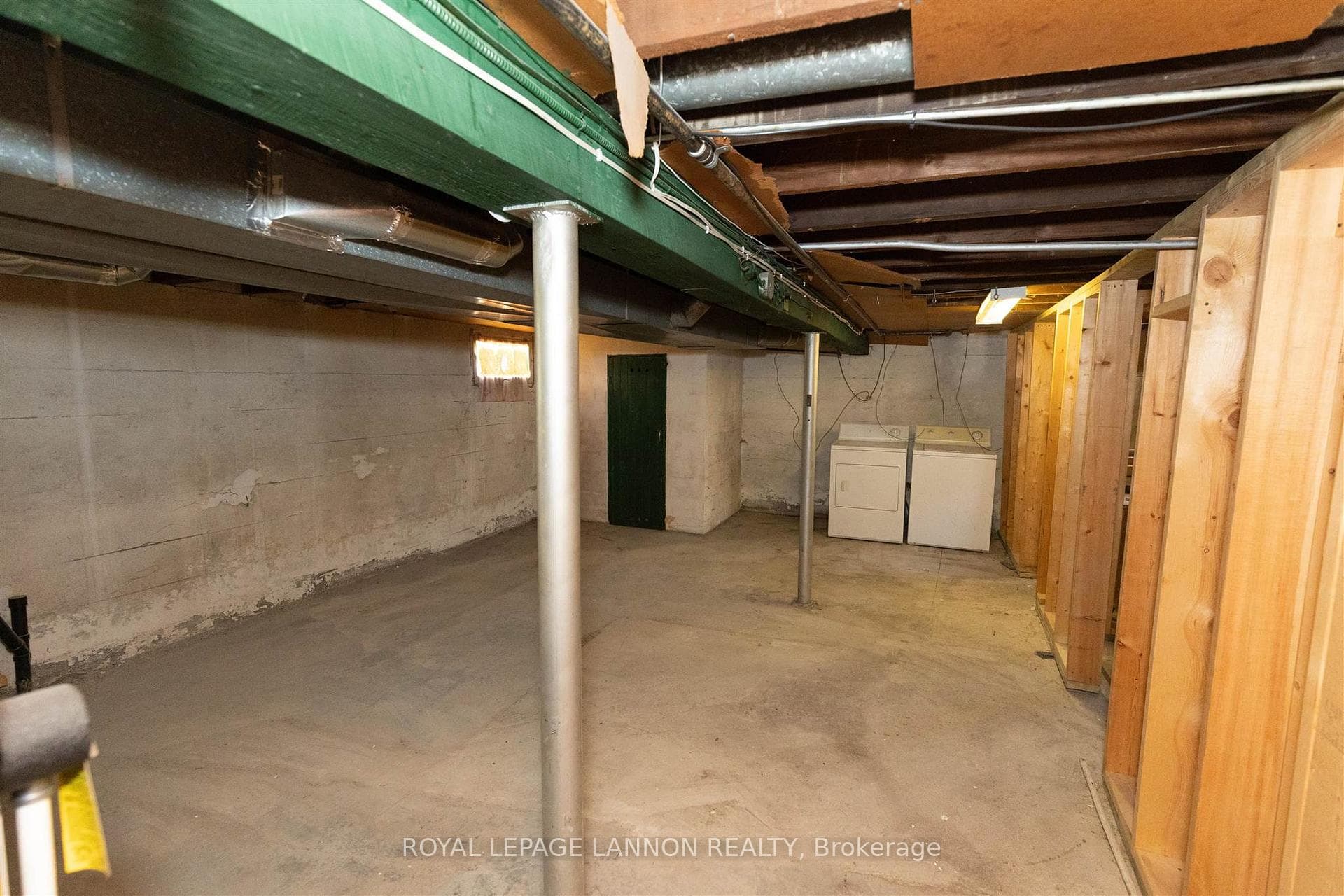 254 Egan Street photo 11