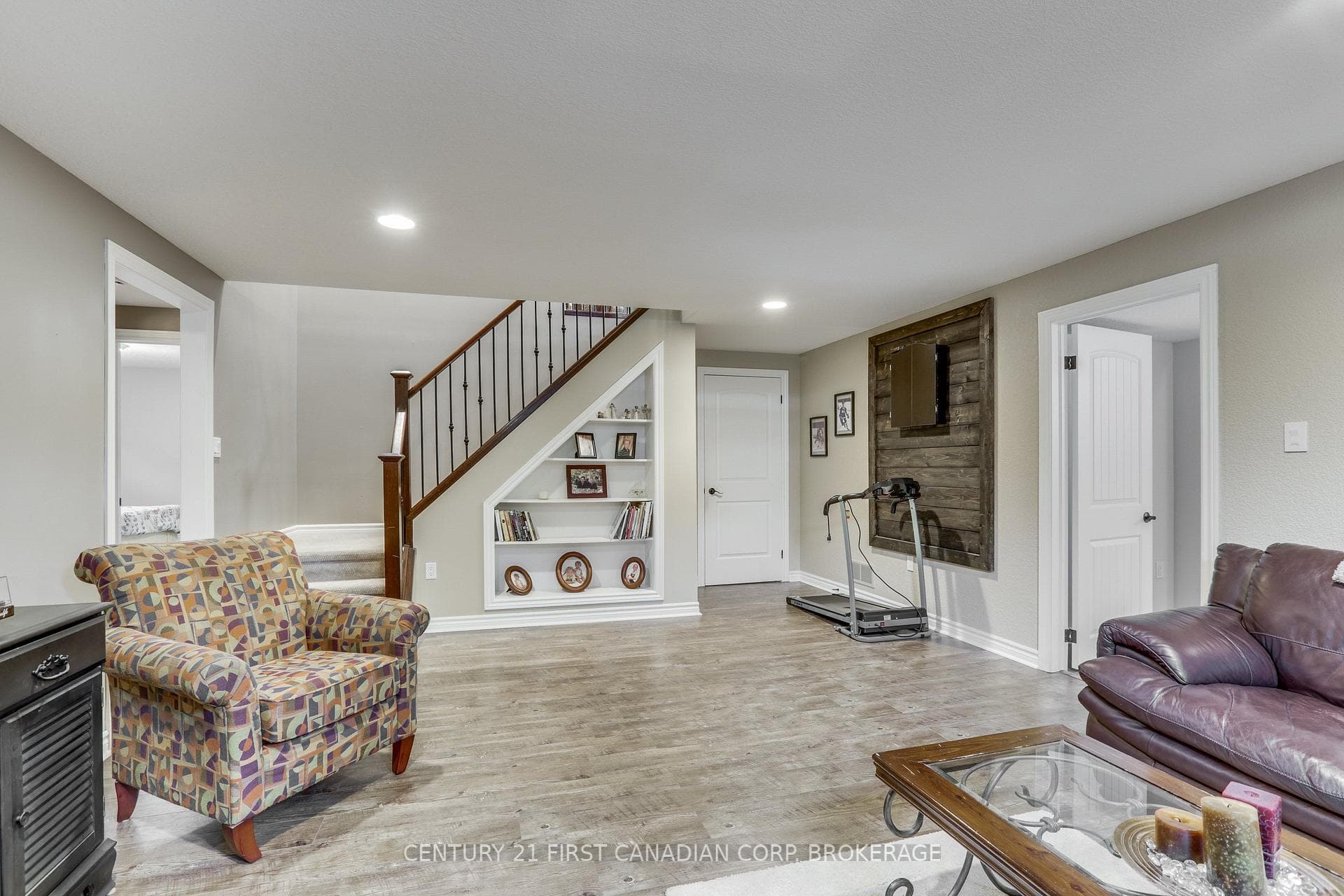 76 Sloan Drive photo 22