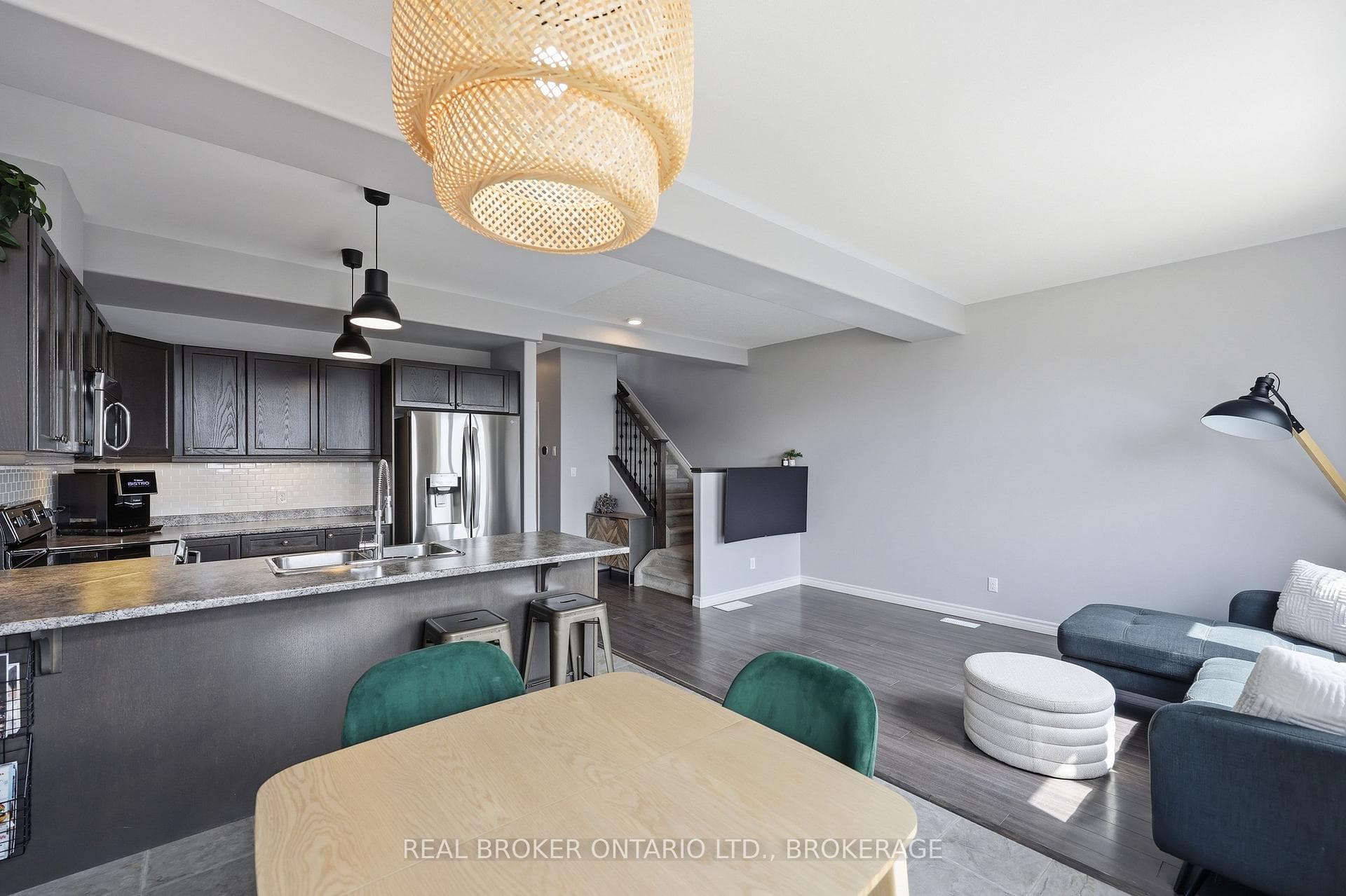 118 SIMURDA Court photo 19