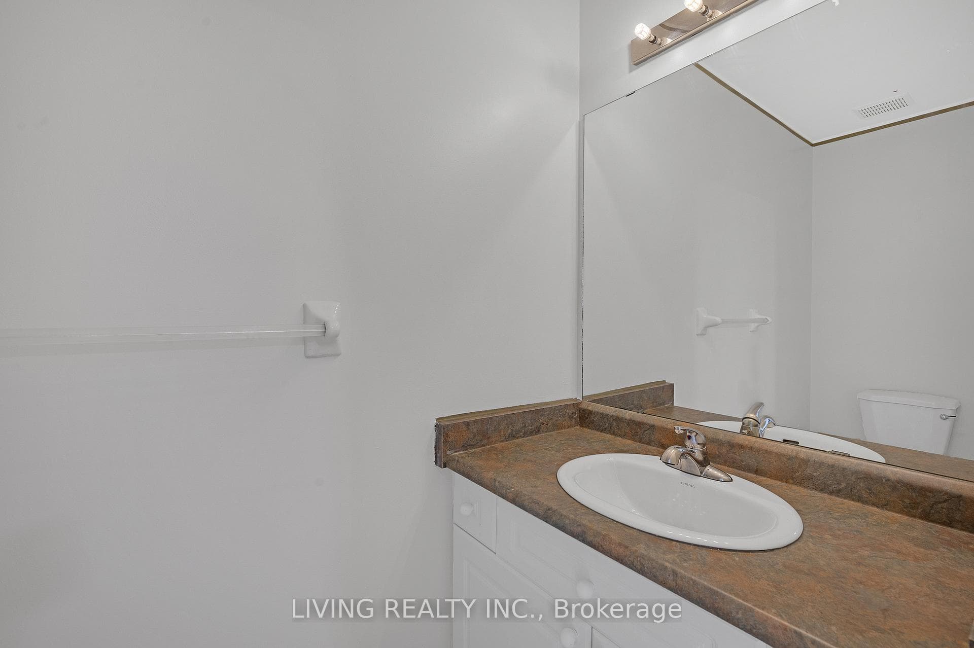 262 Jacqueline Boulevard photo 5