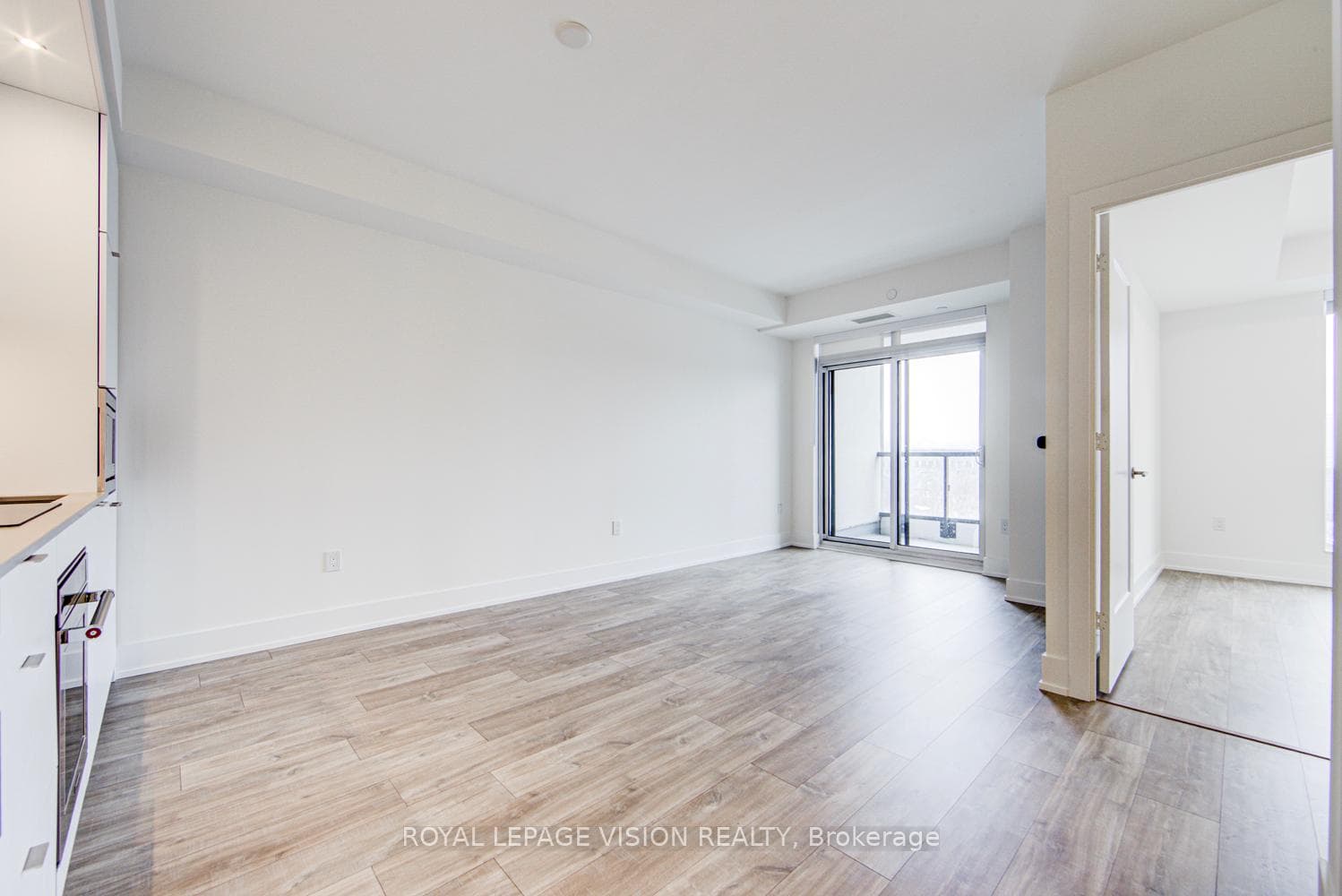 858 Dupont Street Unit 412 photo 5