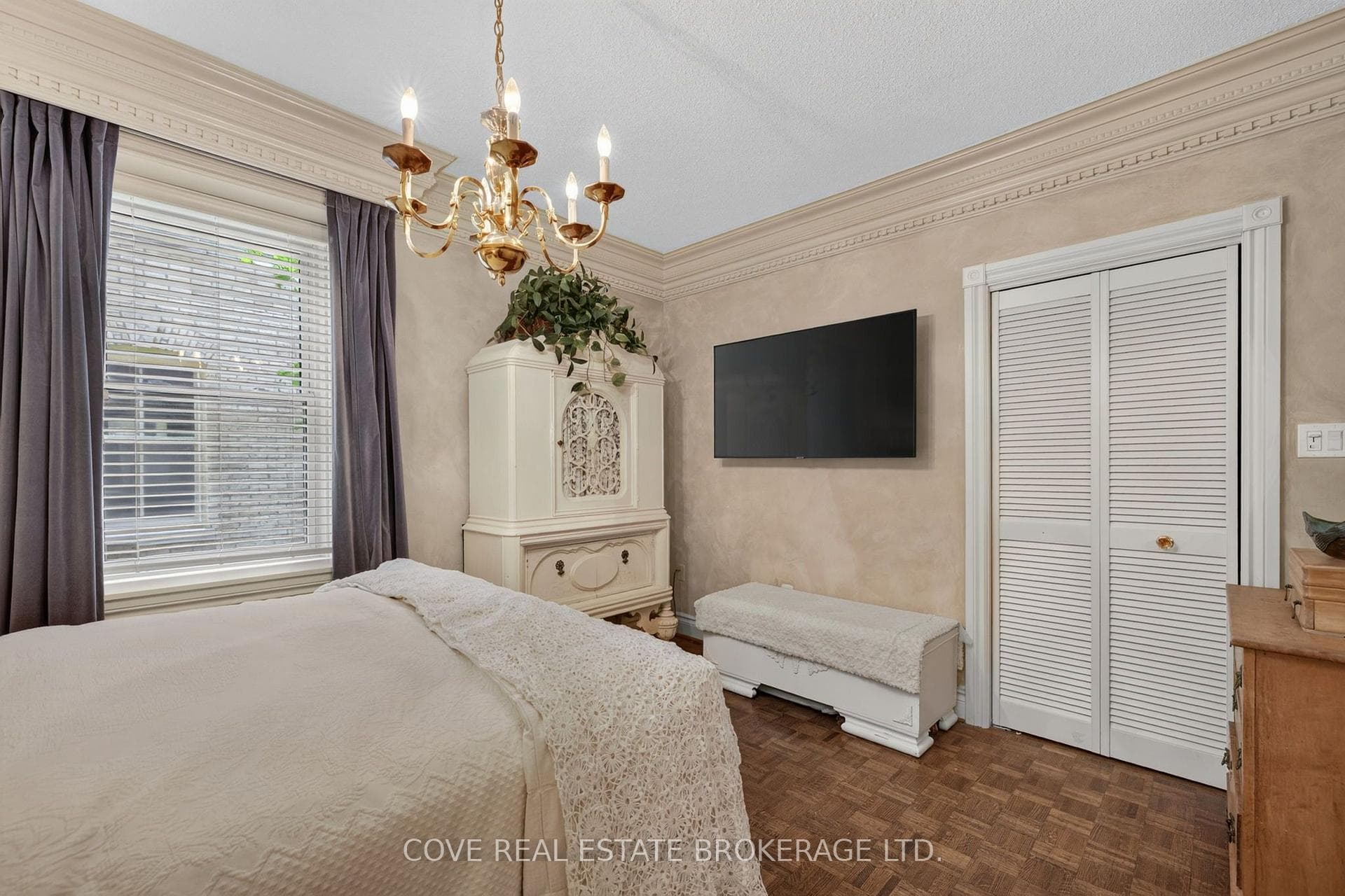 280 Queens Avenue Unit 104 photo 20