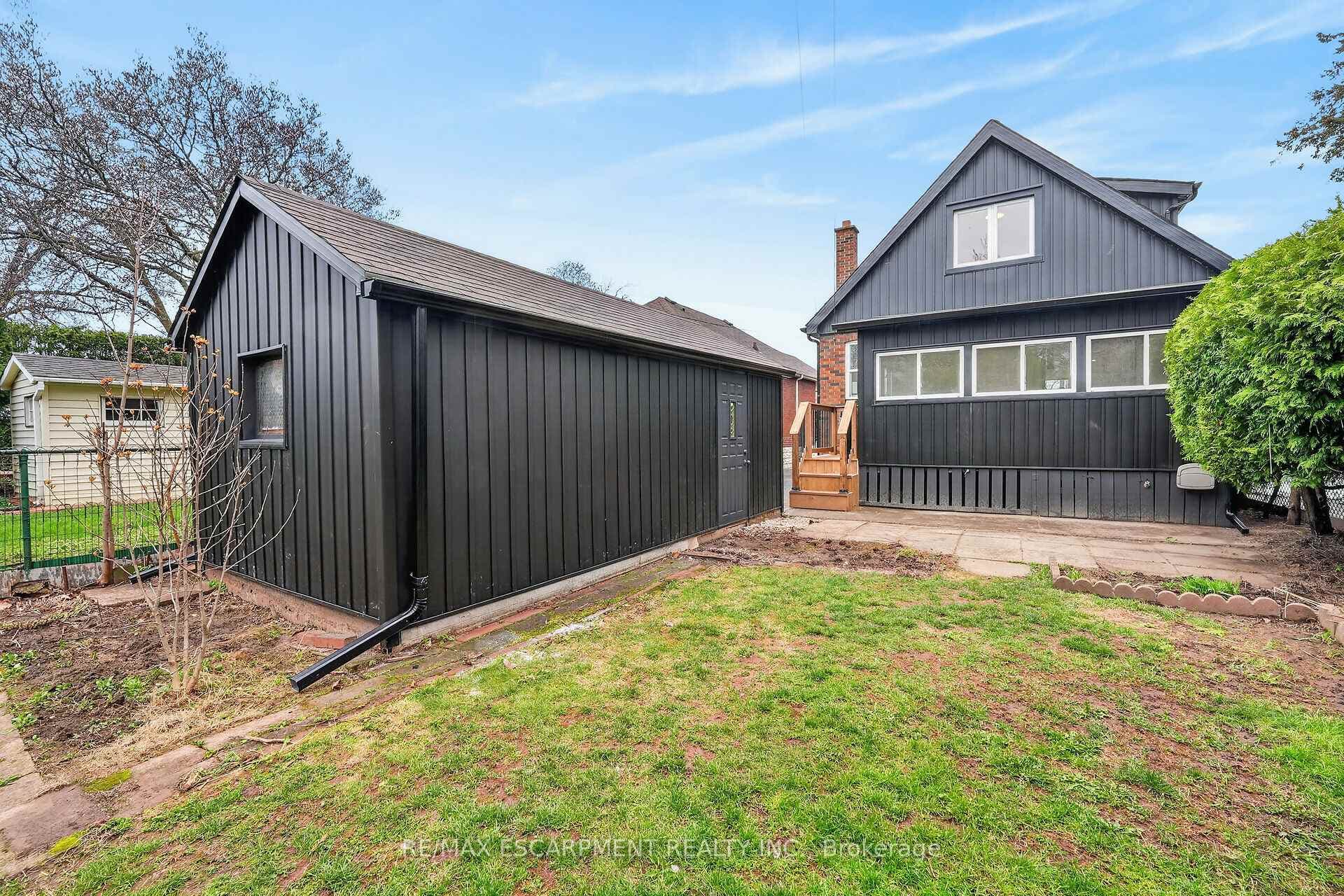 101 Houghton Avenue photo 33