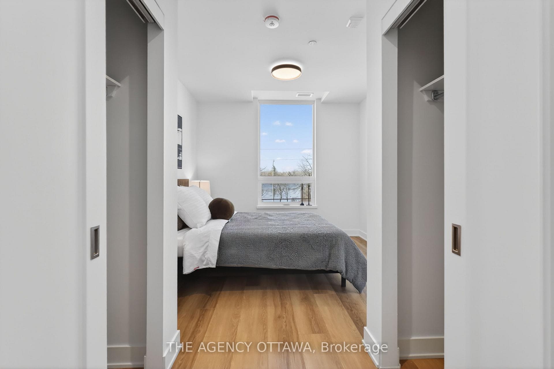 3071 Riverside Drive Unit 209 photo 26