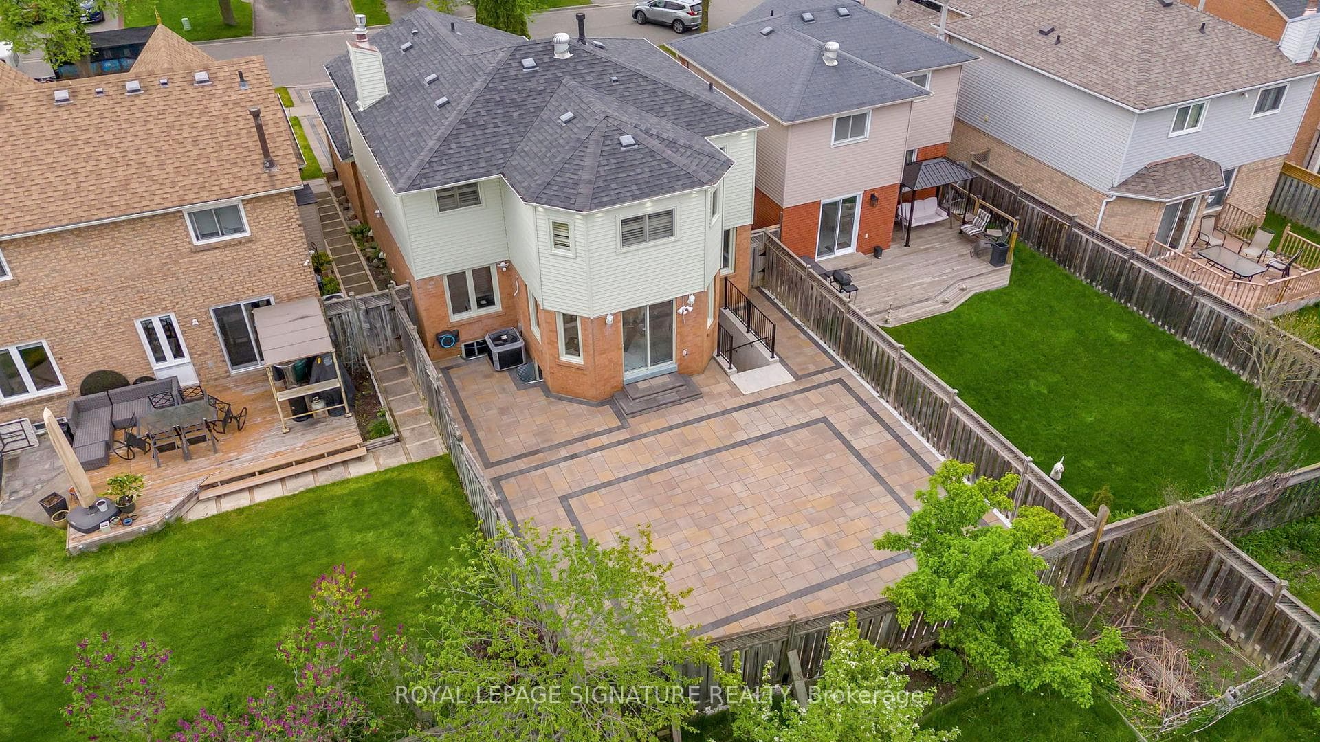 27 Hearne Crescent photo 39