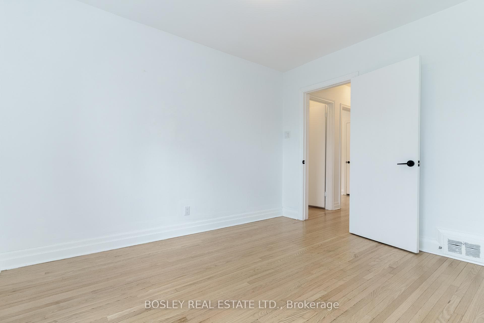 50 King High Avenue photo 24
