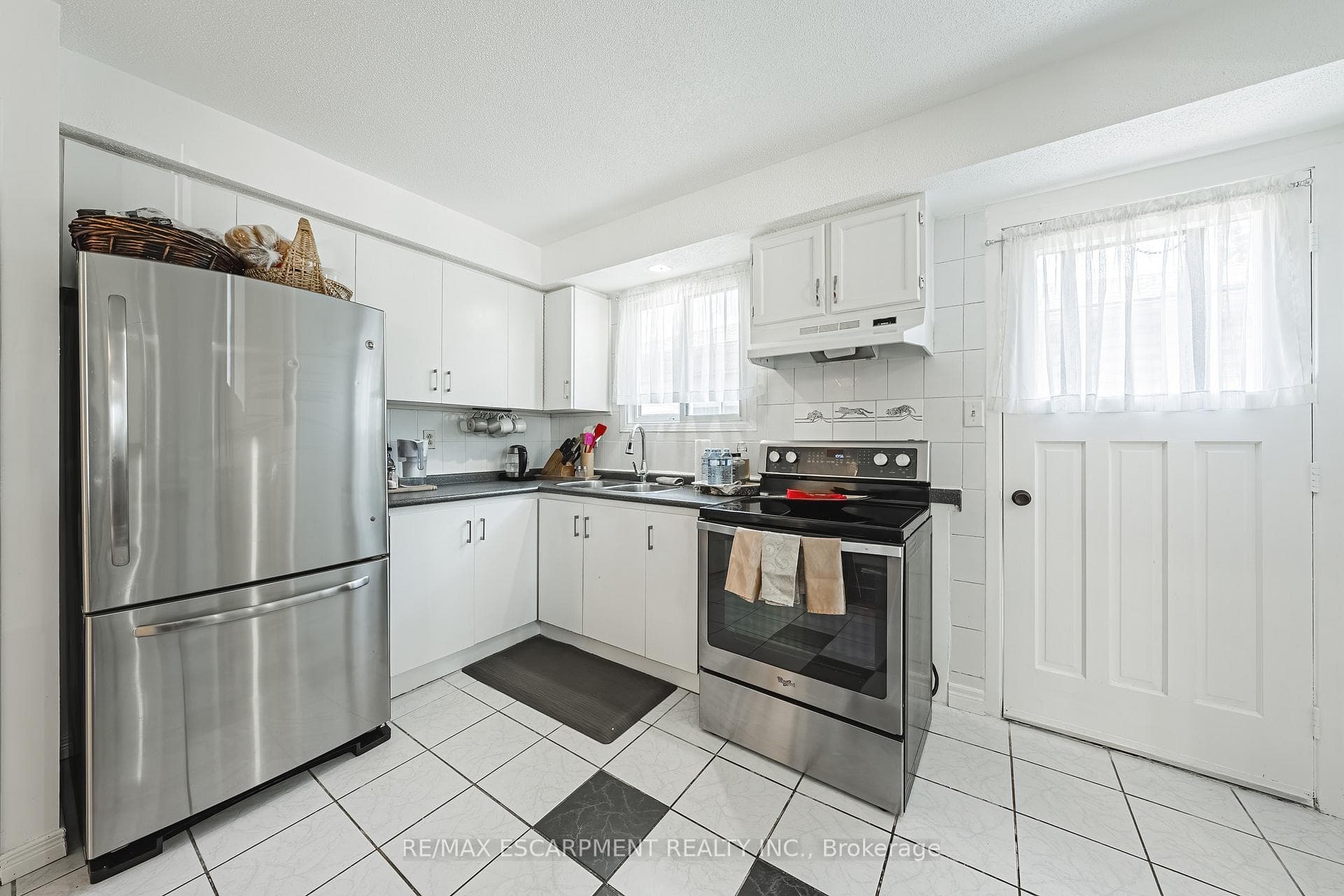 235 LARCH Street photo 11