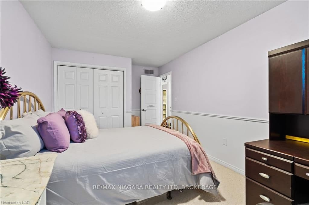 6044 SWAYZE Drive Unit 15 photo 16