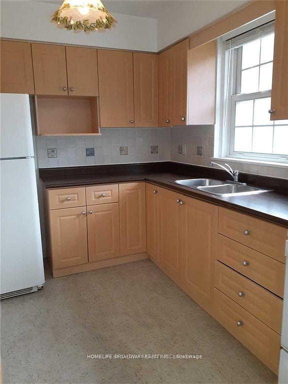 46 Farmstead Road photo 17