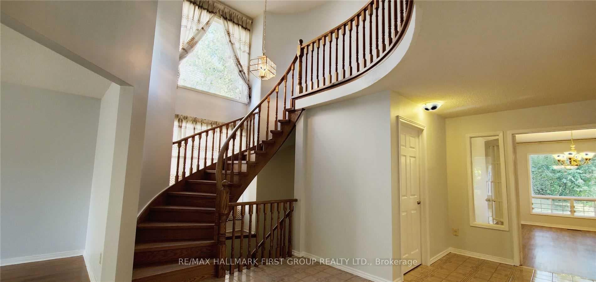 901 Royal Orchard Drive Unit M/Upper photo 18