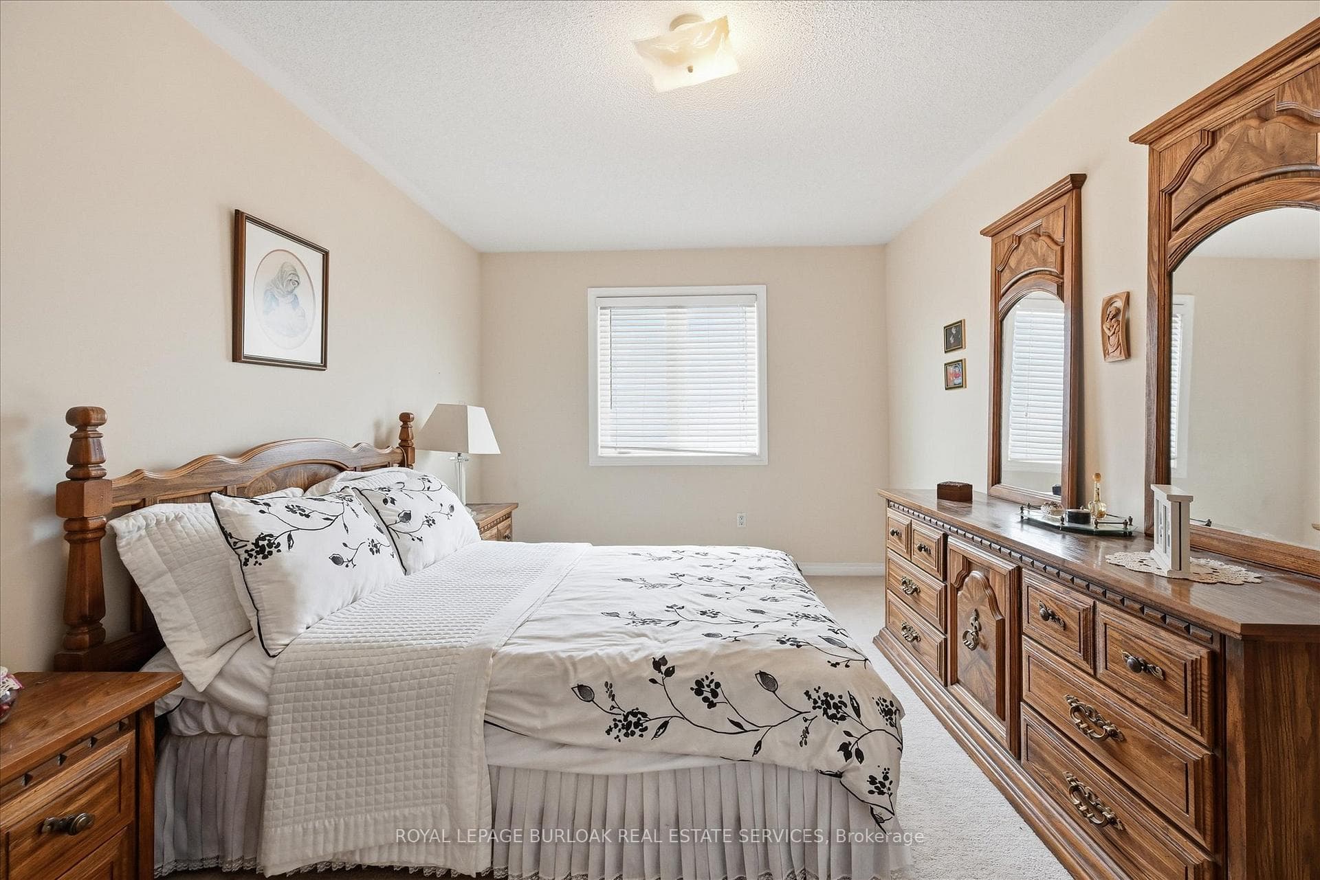 2279 Milford Lane photo 29