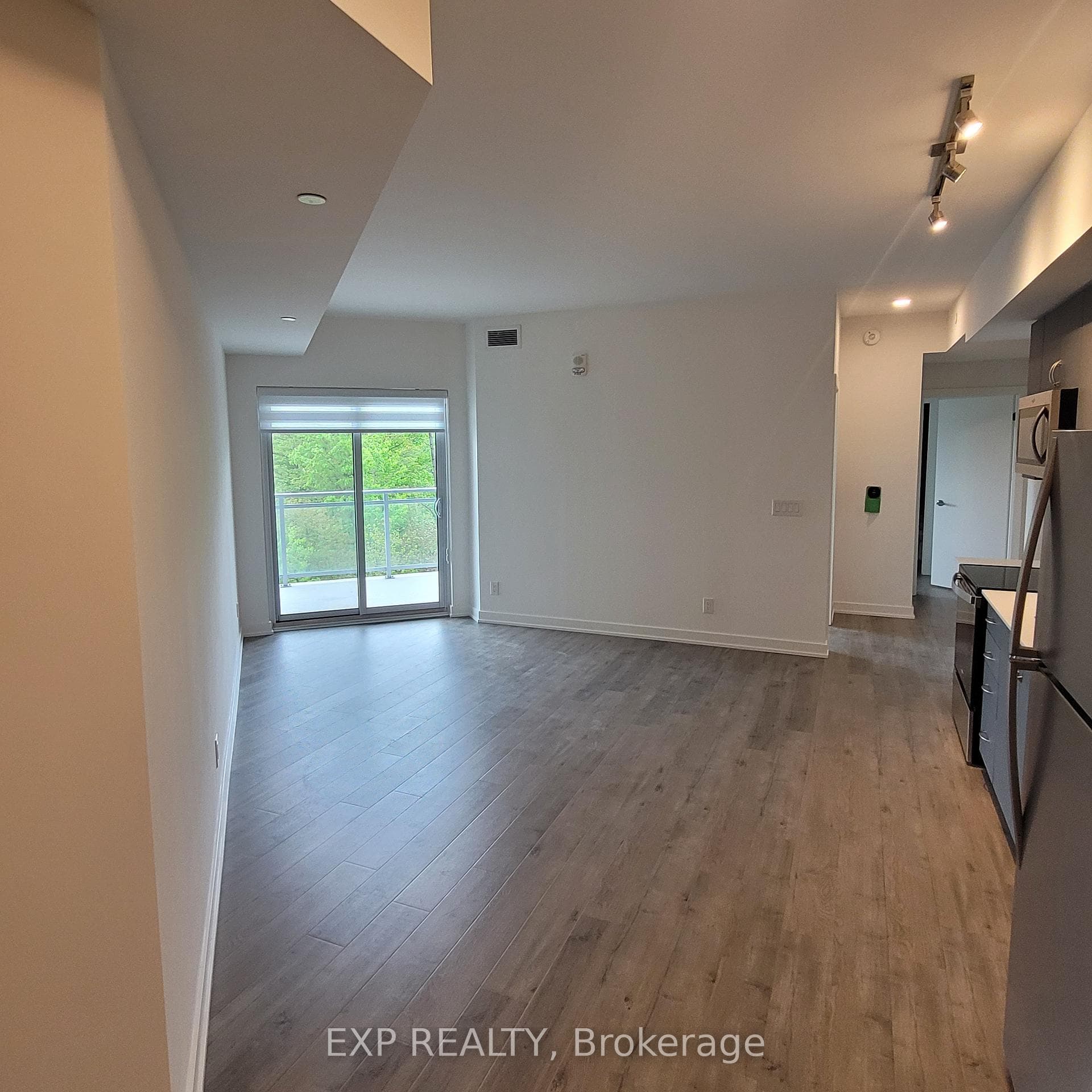 56 Lakeside Terrace Unit 408 photo 4