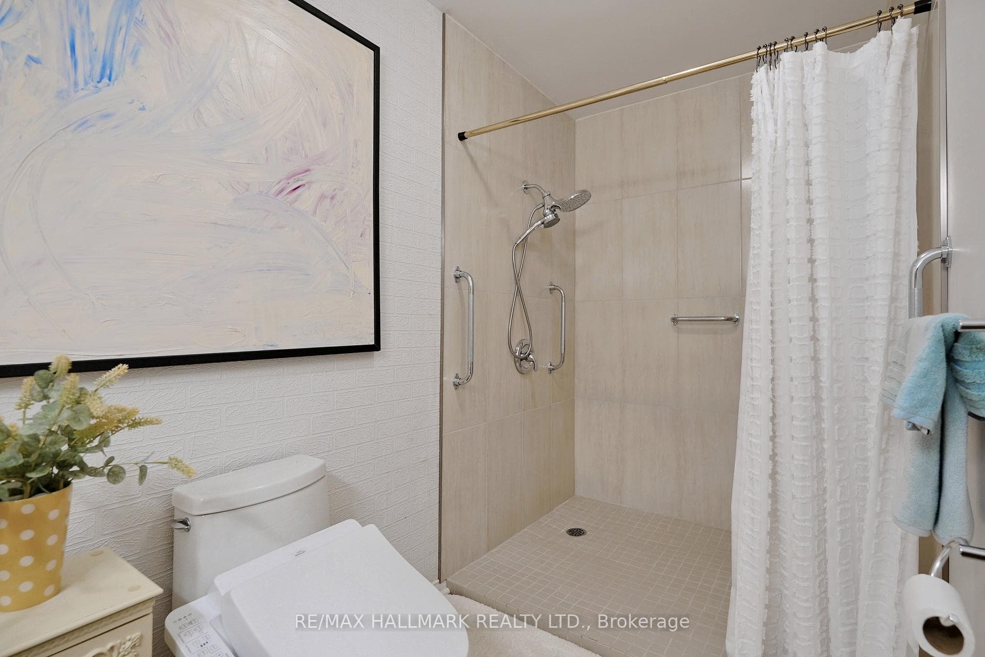 111 Grew Boulevard Unit 316 photo 27