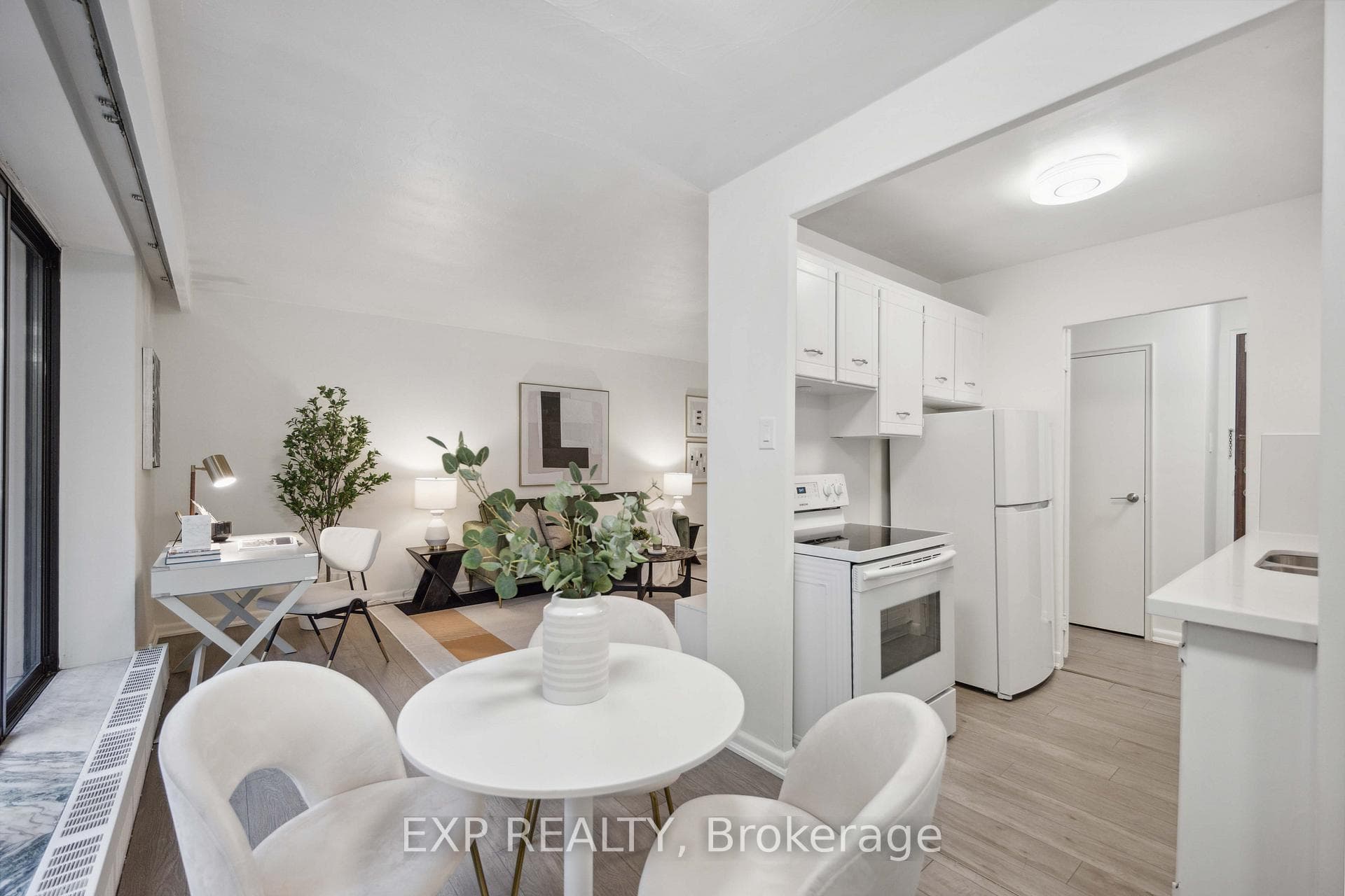 915 Midland Avenue Unit 208 photo 15