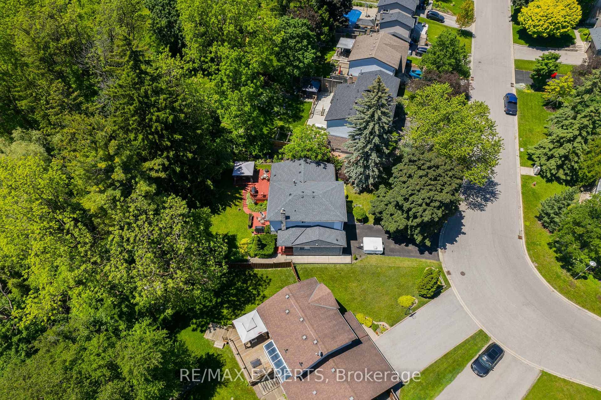 68 Sherin Court photo 37