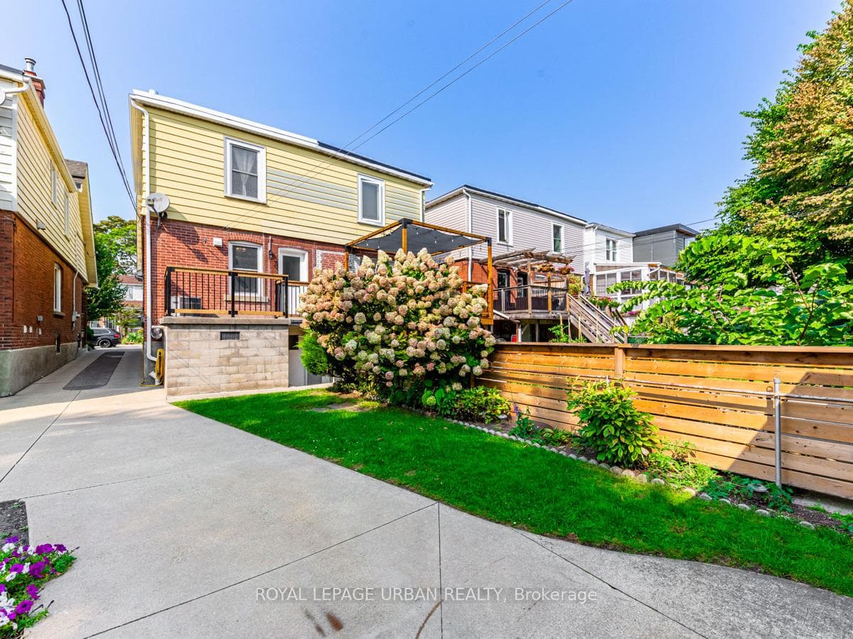 89 Milverton Boulevard photo 3