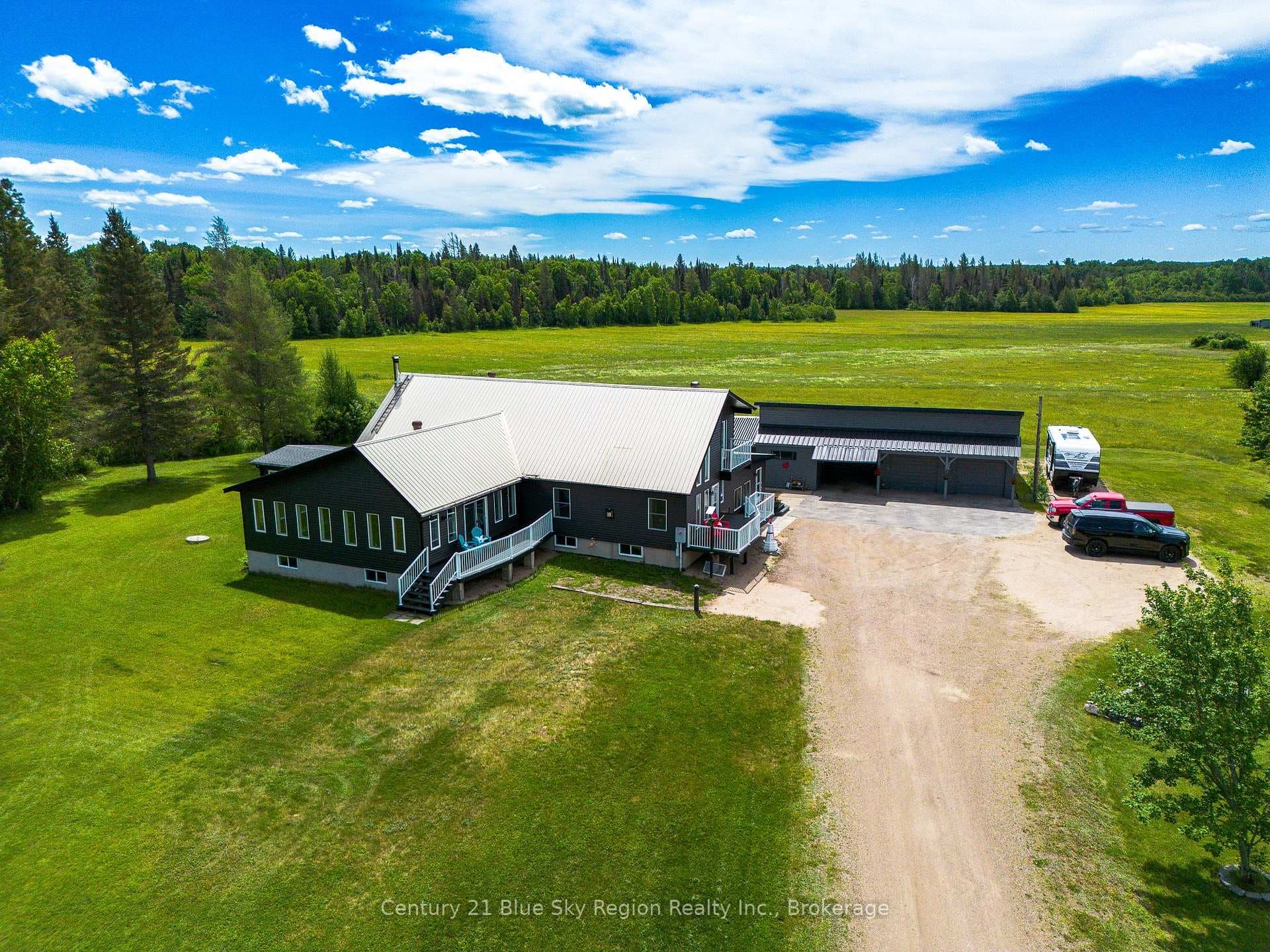78 Papineau Road photo 3