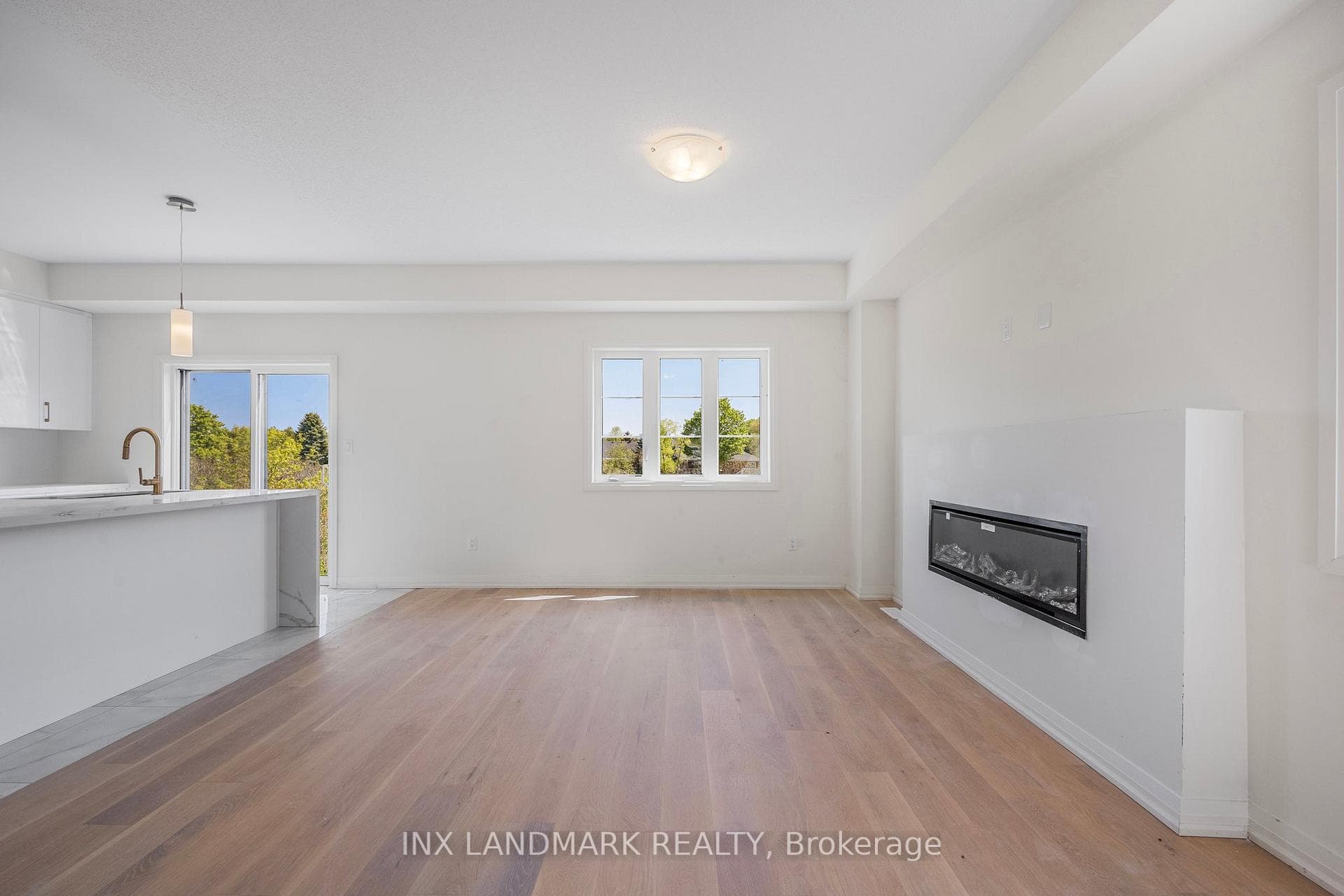 42 Lahey Crescent photo 13