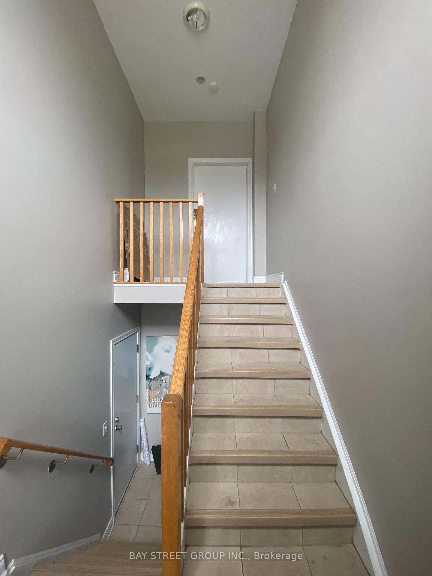 343 Pine Avenue Unit Upper photo 3