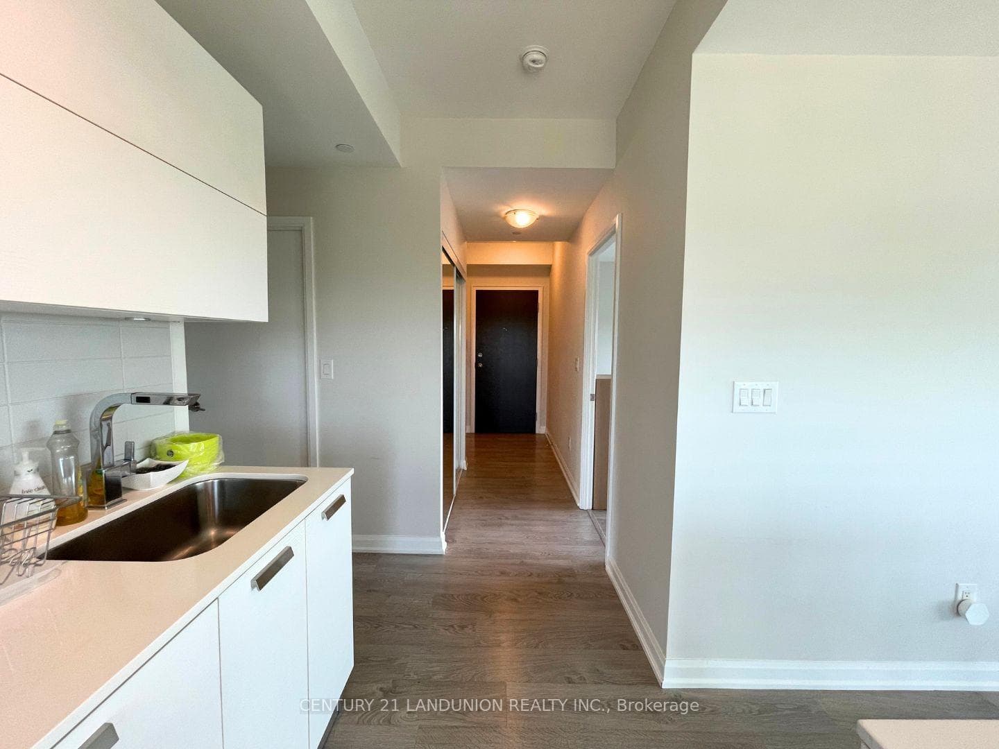 11 Bogert Avenue Unit 703 photo 10