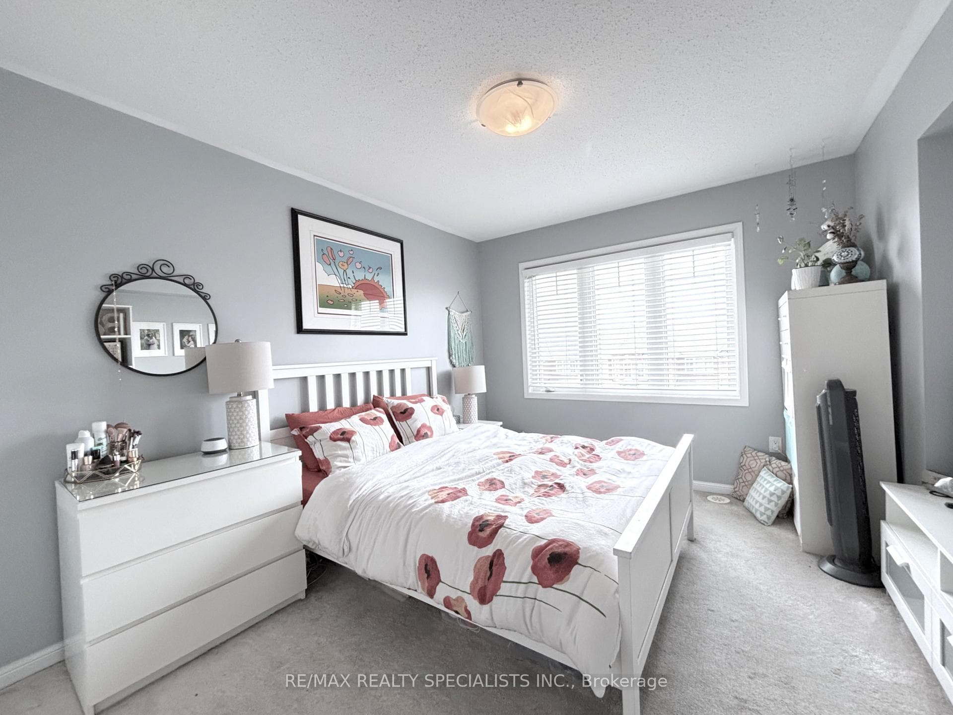230 Mortimer Crescent photo 12