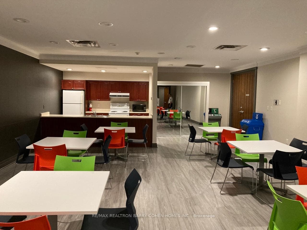 1 Rean Drive Unit 2501 photo 38