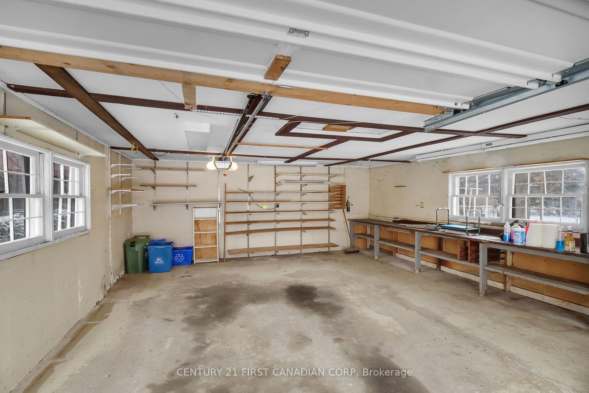 1498 Glengarry Avenue photo 35
