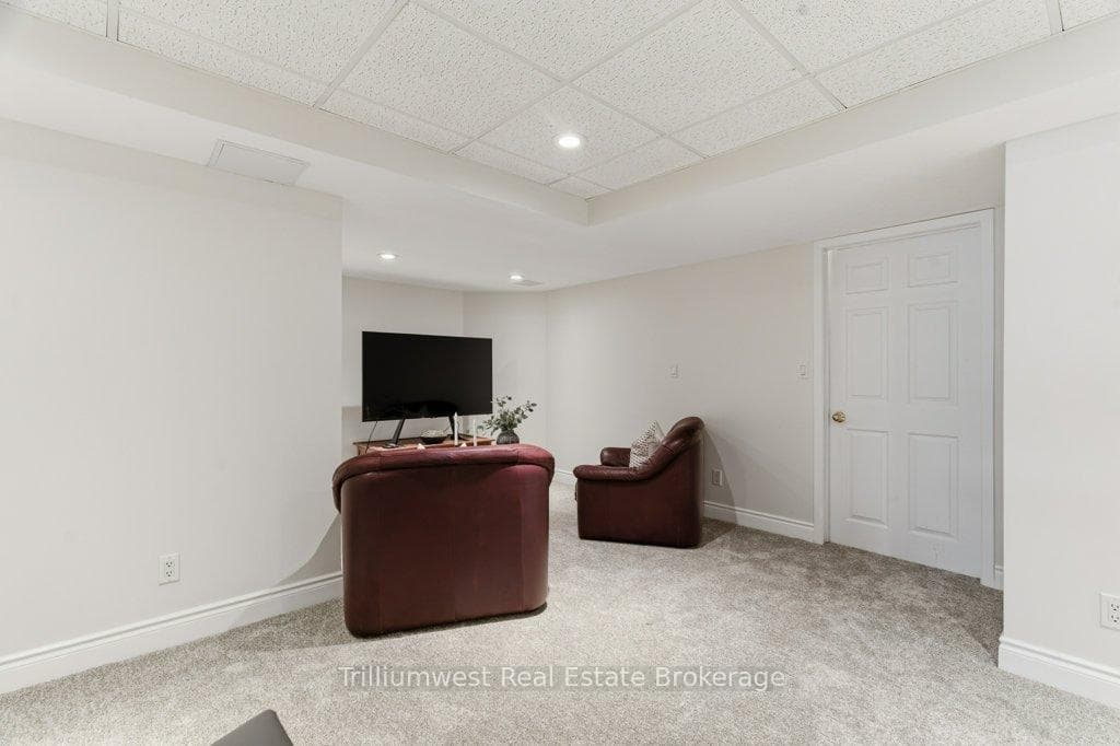 32 Sunset Drive photo 41