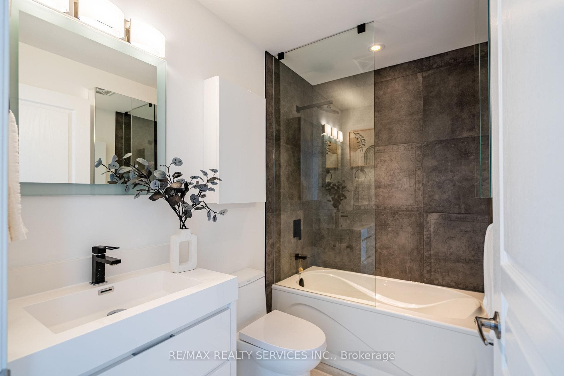 2230 Lake Shore Boulevard Unit PH 02 photo 28