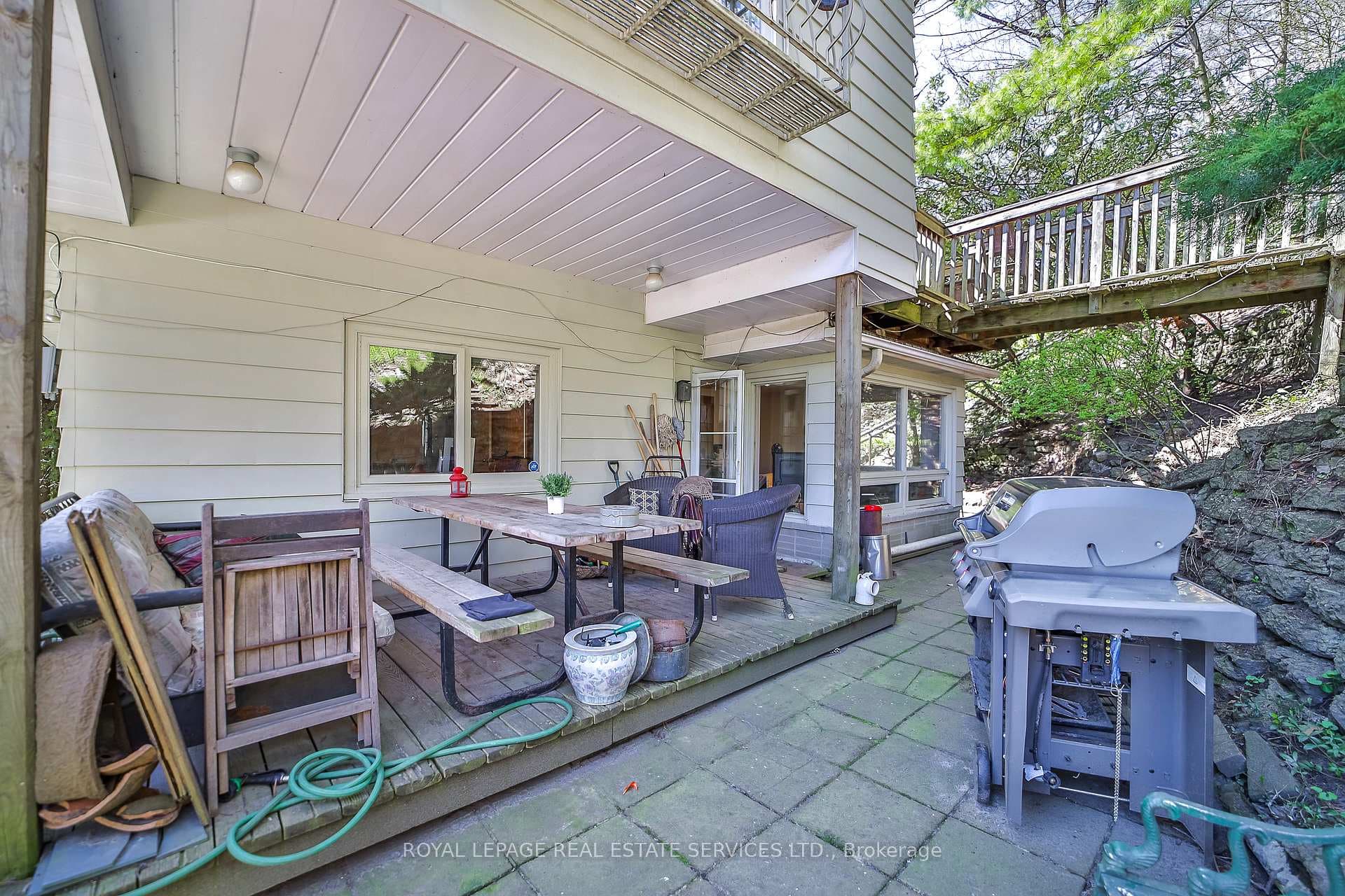 12 Valleymede Road photo 26