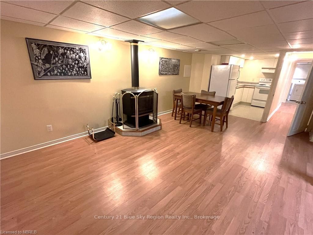 224 LEE Avenue photo 28