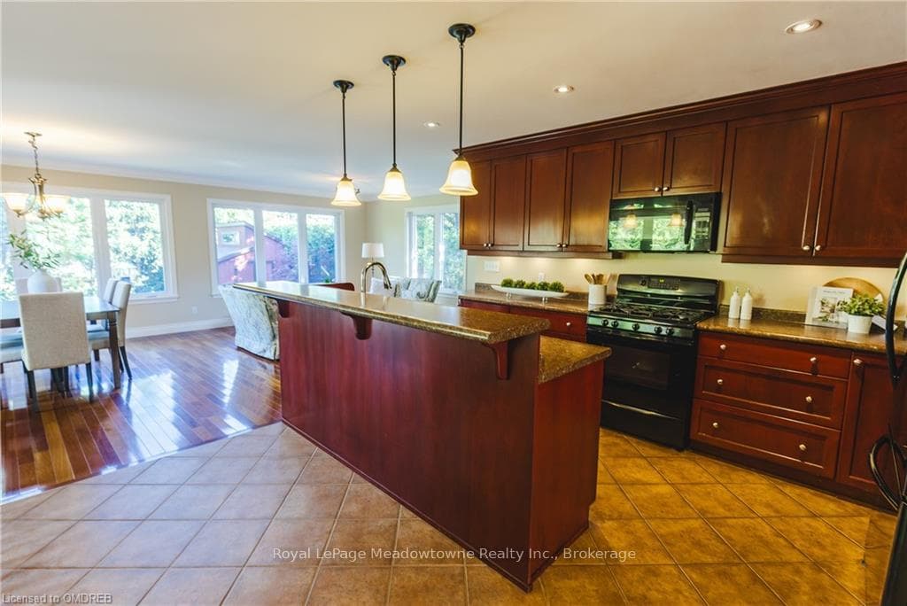 274 HESLOP Road photo 15