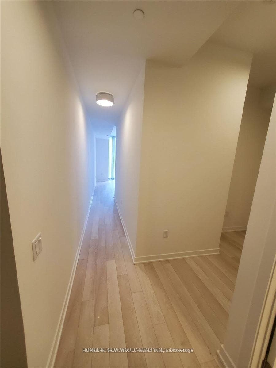 357 King Street Unit 3605 photo 4